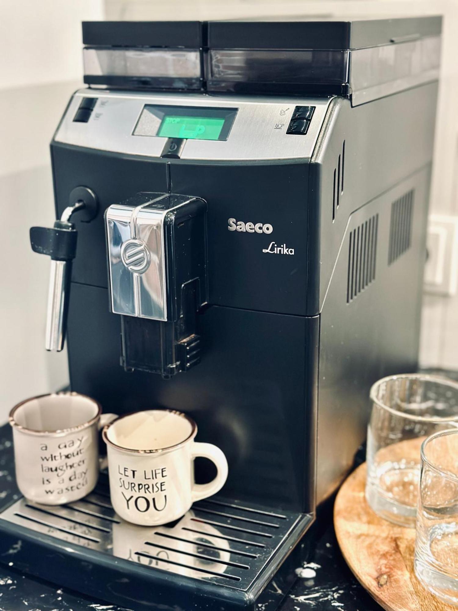 Modern Apartments With A Coffee Machine In The City Center, A View Of The City Ривне Екстериор снимка